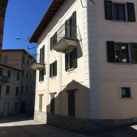 Casa Segantini بيت للعطل Caglio